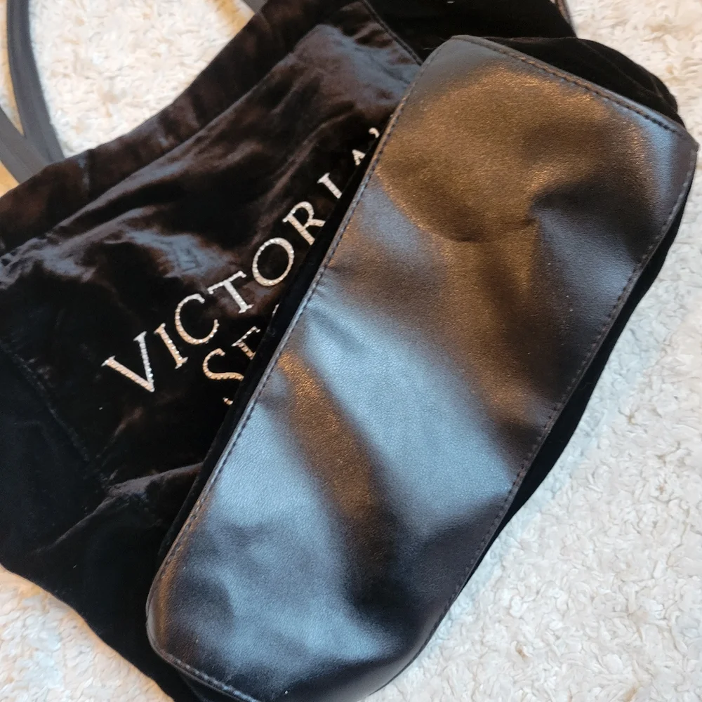 HOST PICK! 🎉🎊 Victoria's Secret Black Large Velvet Tote Bag NWT 16"×24"×6" - Picture 6 of 6